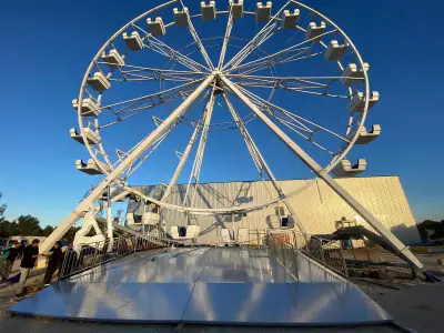 Ferris Wheel 32