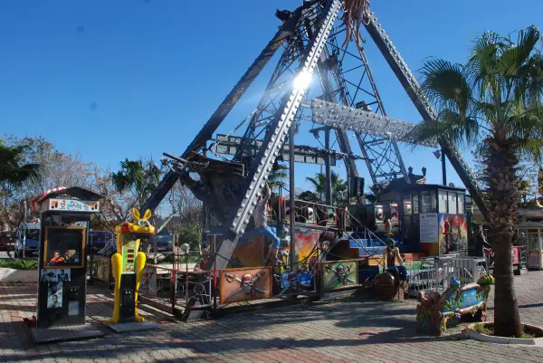 Pirate Ship 32