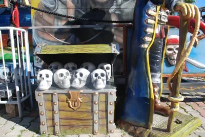 Pirate Ship 32