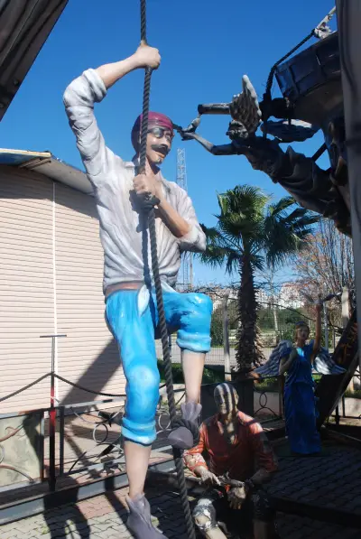 Pirate Ship 32