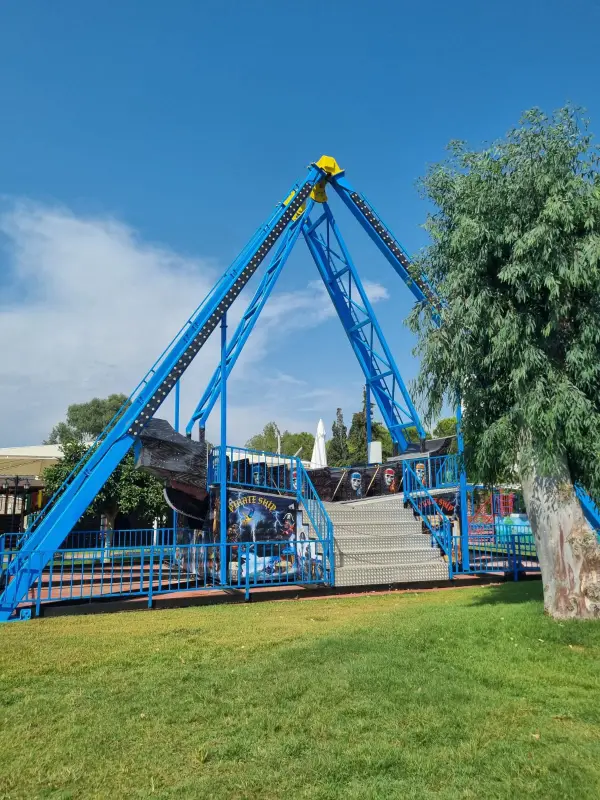 Pirate Ship 24